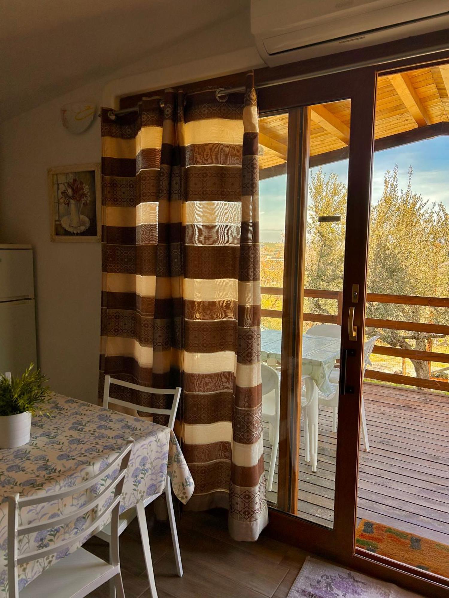 Oasi Macerina Villa Alanno Eksteriør billede